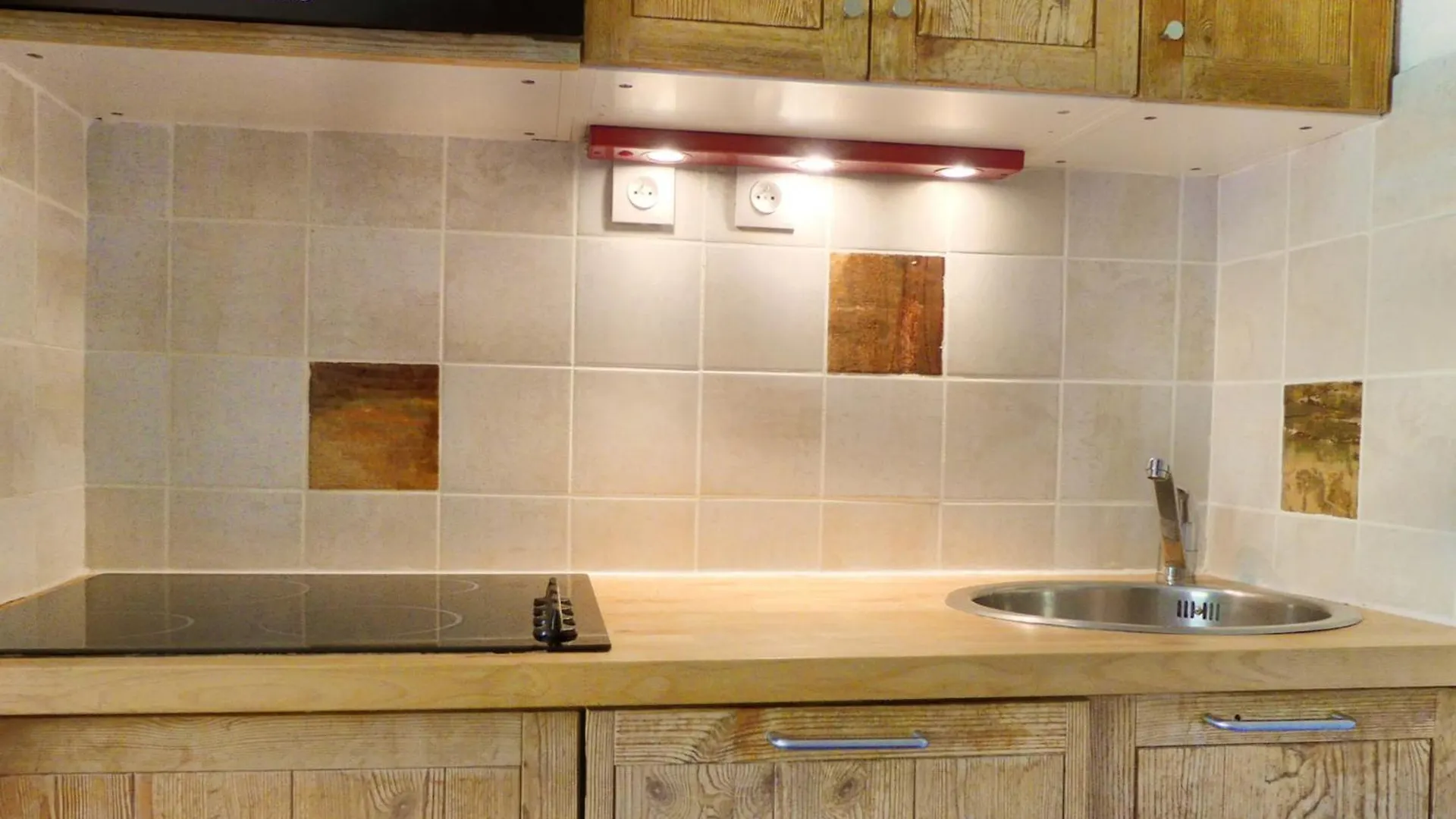 Appartement Cosy, Skis Aux Pieds, 4 Pers., Proche Commerces Et Ecoles De Ski - Fr-1-182-99 Meribel