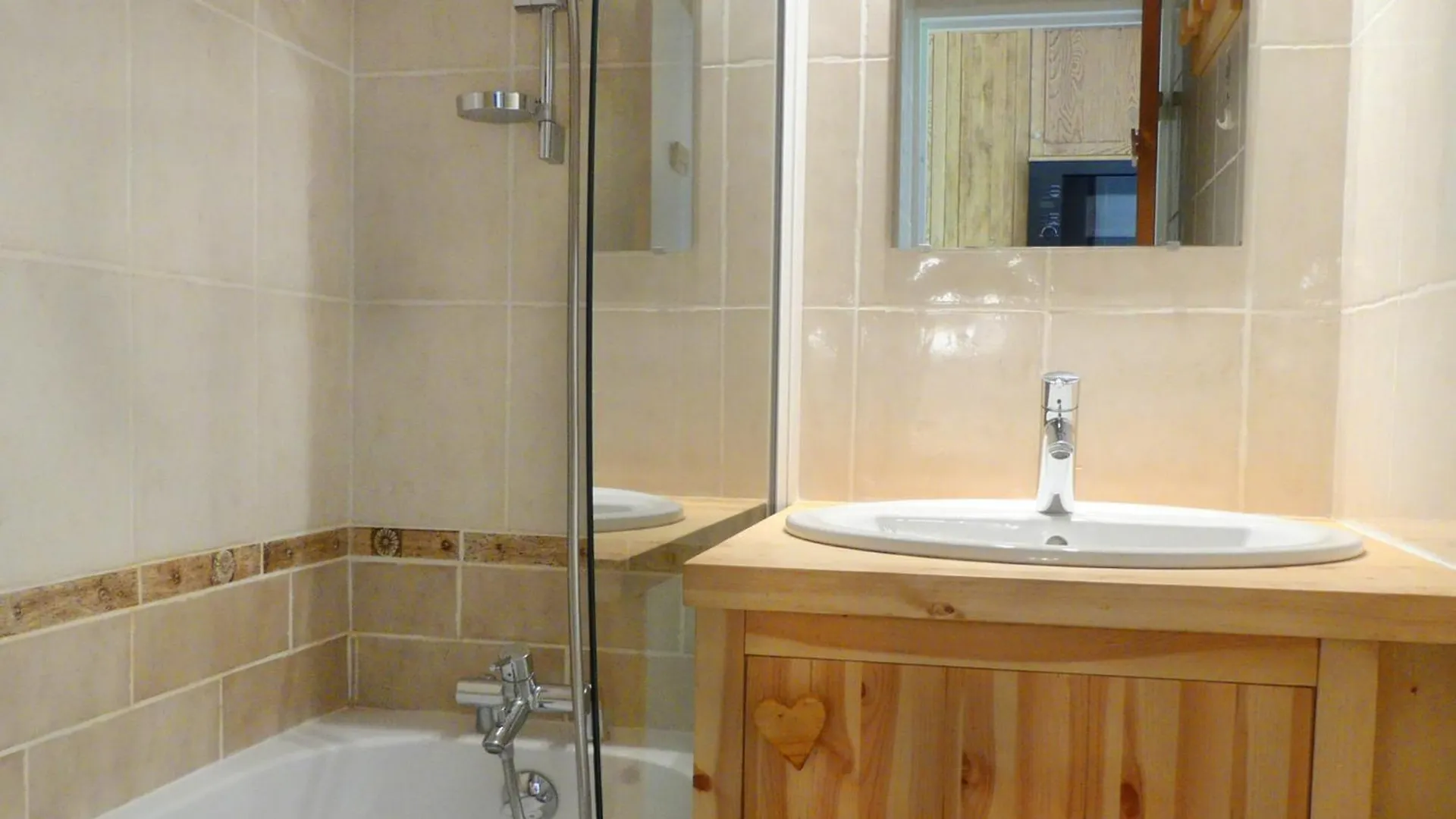 Appartement Cosy, Skis Aux Pieds, 4 Pers., Proche Commerces Et Ecoles De Ski - Fr-1-182-99 Meribel 0*,